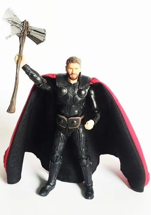 Action Figure Thor - Marvel Guerra Infinita