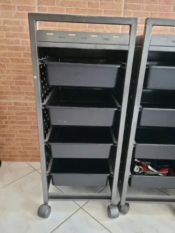 3 Carrinhos auxiliar de metal cabeleireiro Ikesaki. - Foto 4