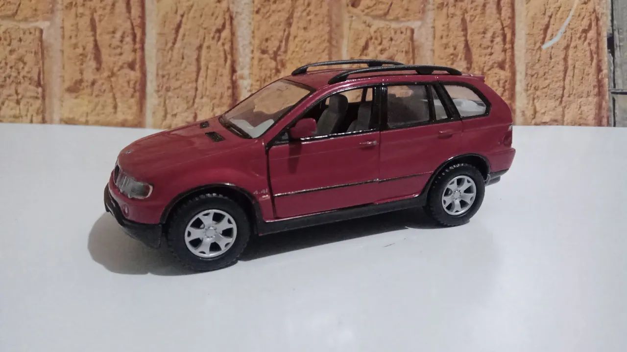 Miniatura de carro BMW X5 escala 1/36 - Foto 2