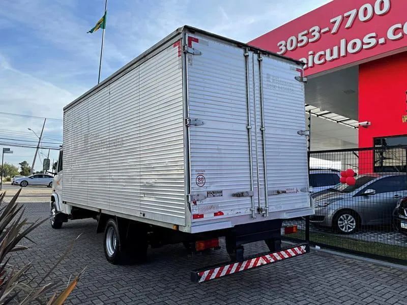 MERCEDES-BENZ 710 PLUS 2P 2009 - Foto 6