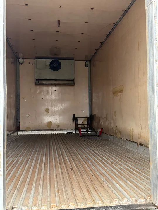 Caminhão Ford Cargo 814 - Baú Refrigerado - Foto 4