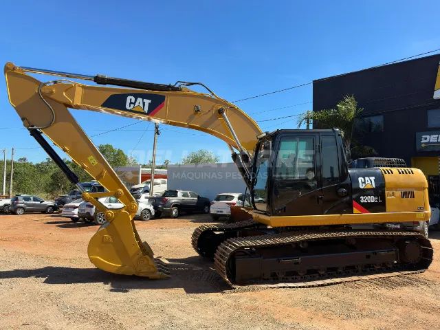 Escavadeira Caterpillar 320D2L - Potência e Durabilidade para Grandes Operações - Foto 3