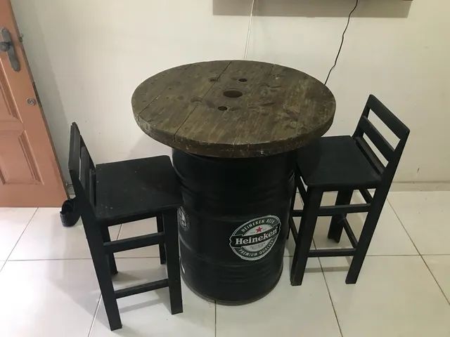 Bistro Barril com Cadeiras 