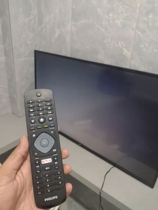 TV Philips Smart 43 polegadas + controle apenas 100