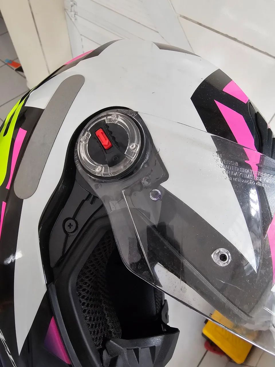 Capacete para Moto - Preto com Rosa - Foto 4
