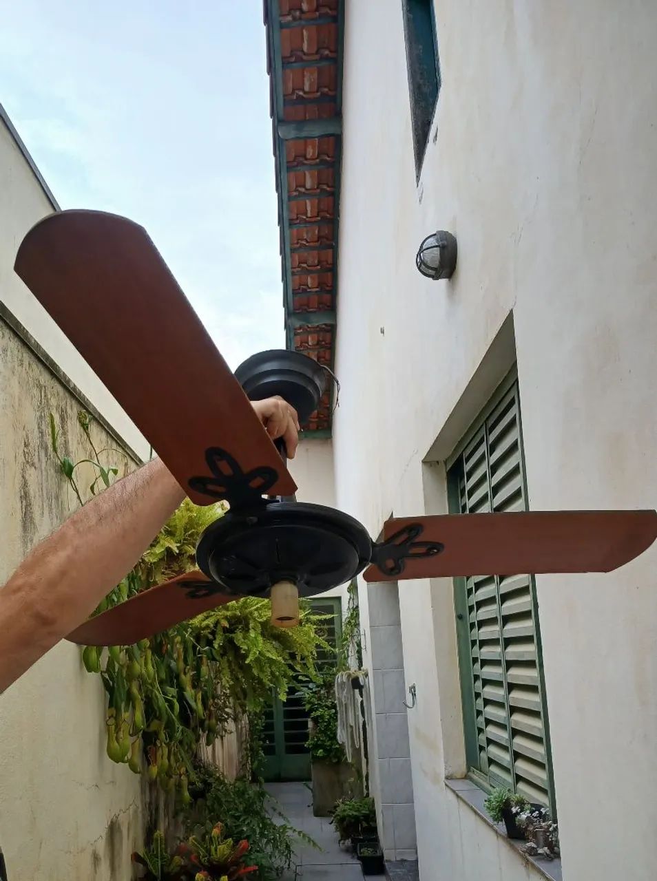 Ventilador de teto retrô com design clássico - Foto 2