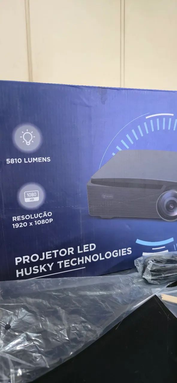 Projetor Husky 5810 Lumens Full HD - Foto 4