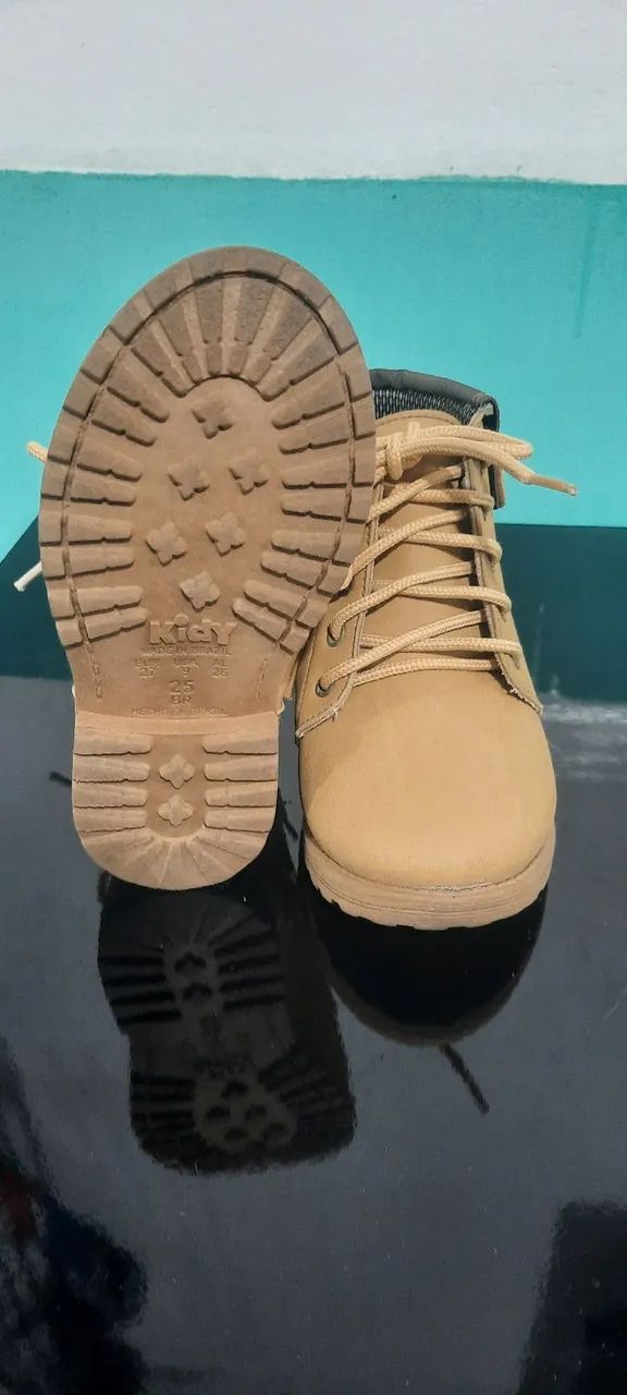 Bota de couro infantil - Tamanho 25 - Foto 2