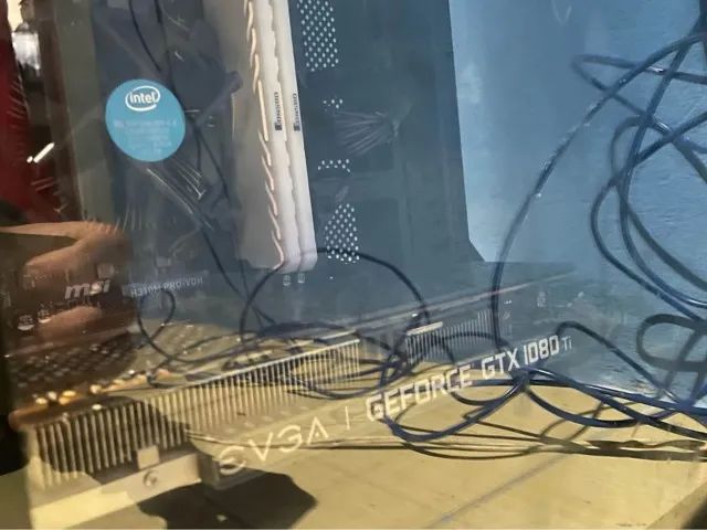 中古 自作PC i5-8400 1080ti 中古 自作PC i5-8400 1080ti First build