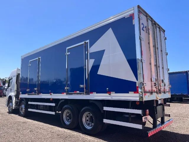 VW Volkswagen 30.330 8X2 2018 Teto Alto Automático Completo Bitruck Baú Frigorífico 16 Pal - Foto 4