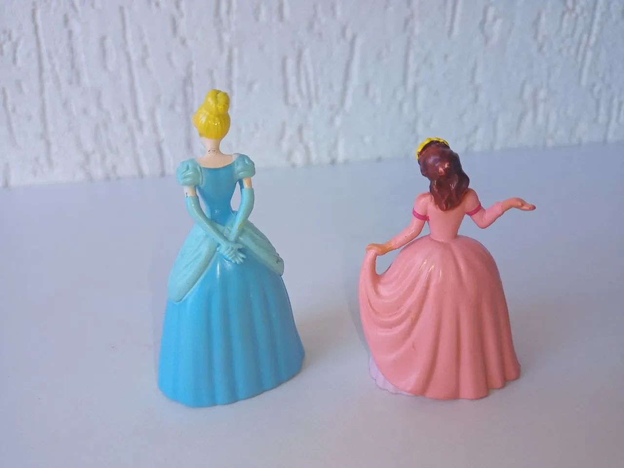 Miniaturas princesas Disney Cinderela e Sofia  - Foto 2