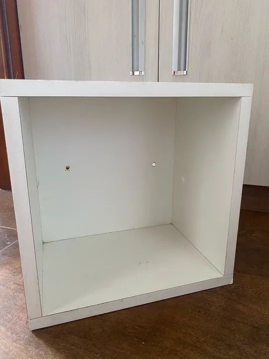 Prateleira de madeira branca - Foto 2