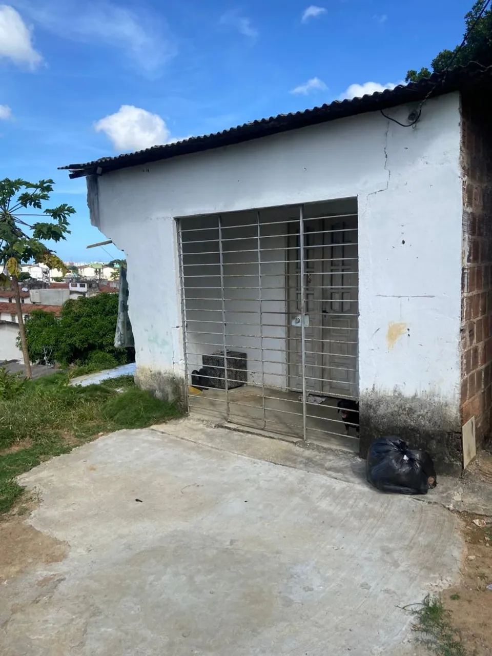 Vende-se casa com terreno no curado IV