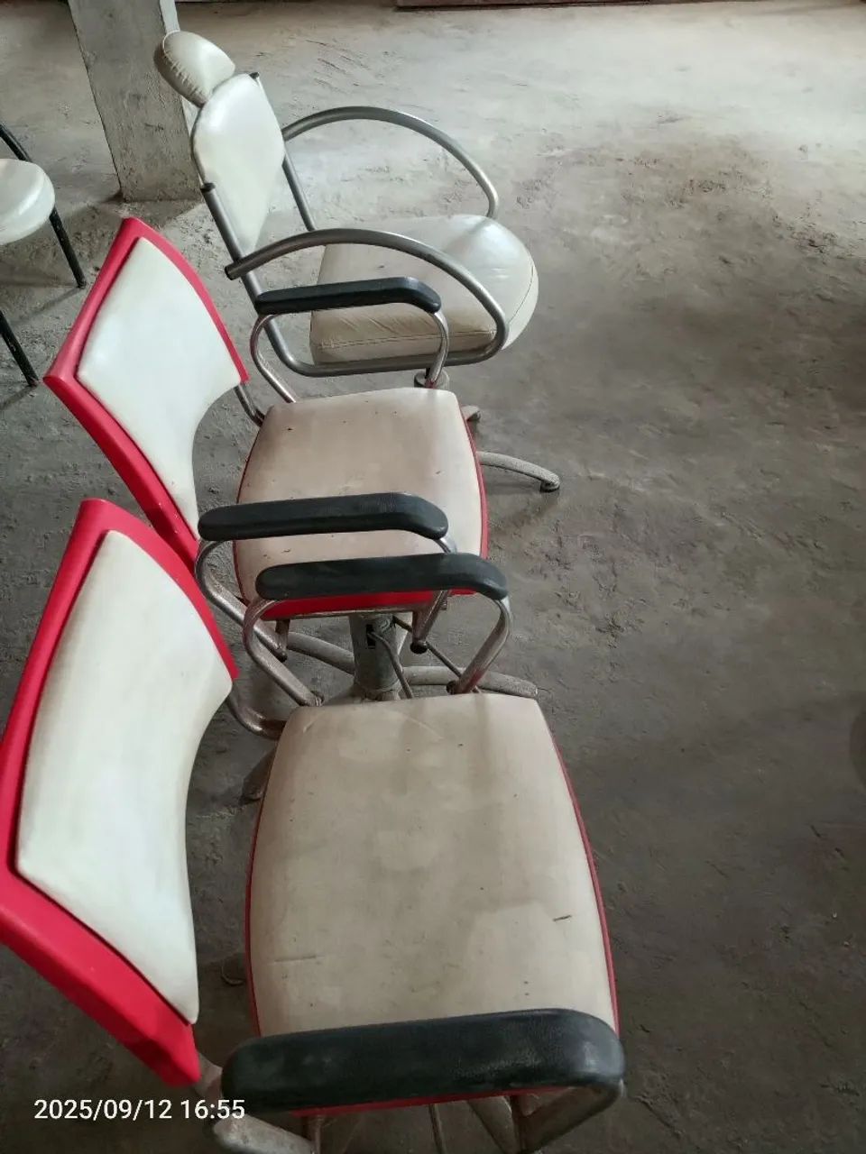 3 Cadeiras para cabeleireiro/barbearias