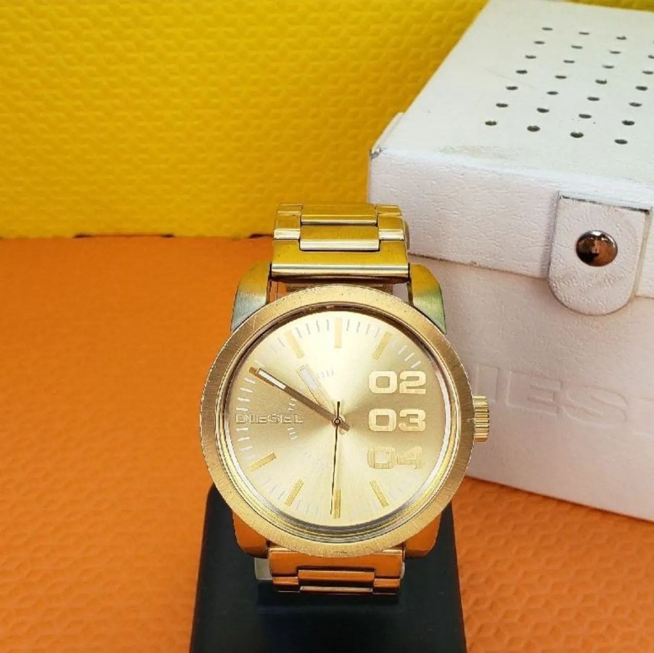 Relógio Diesel Dourado Original - Foto 3