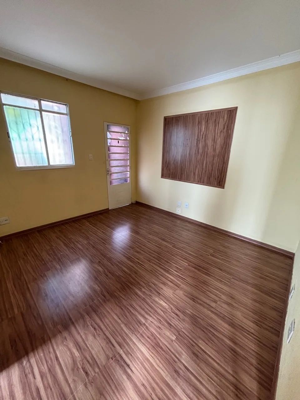 Aluga-se apartamento no Eldorado 