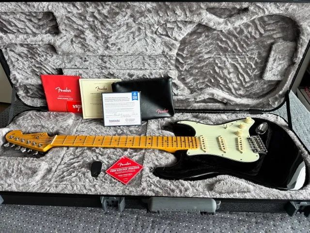 Fender American Professional II Stratocaster - Preta (Semi-Nova) - Tarracha com Trava