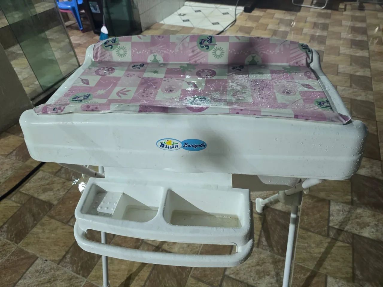 Banheira com trocador de bebê Miliária Burgollo - Branco - Foto 2