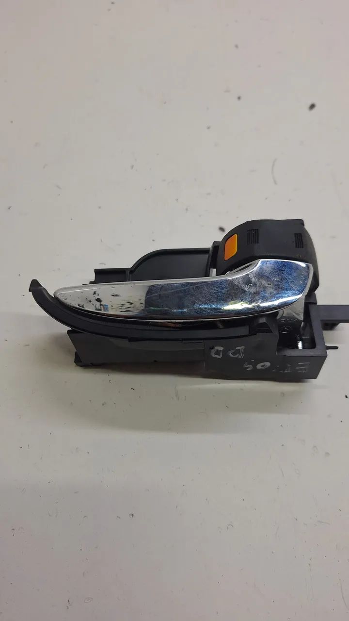 Maçaneta Interna Dianteira Lado Direita Toyota Etios 2017 Dianteira