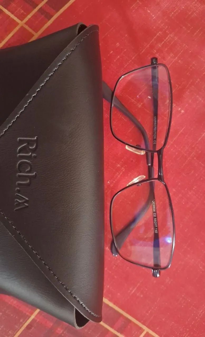 Armação para lentes de grau - Feminino