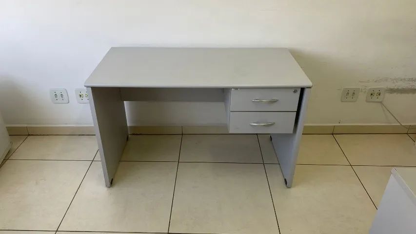 Mesa de Escritório Semi Nova (Valor de Cada) - Foto 4