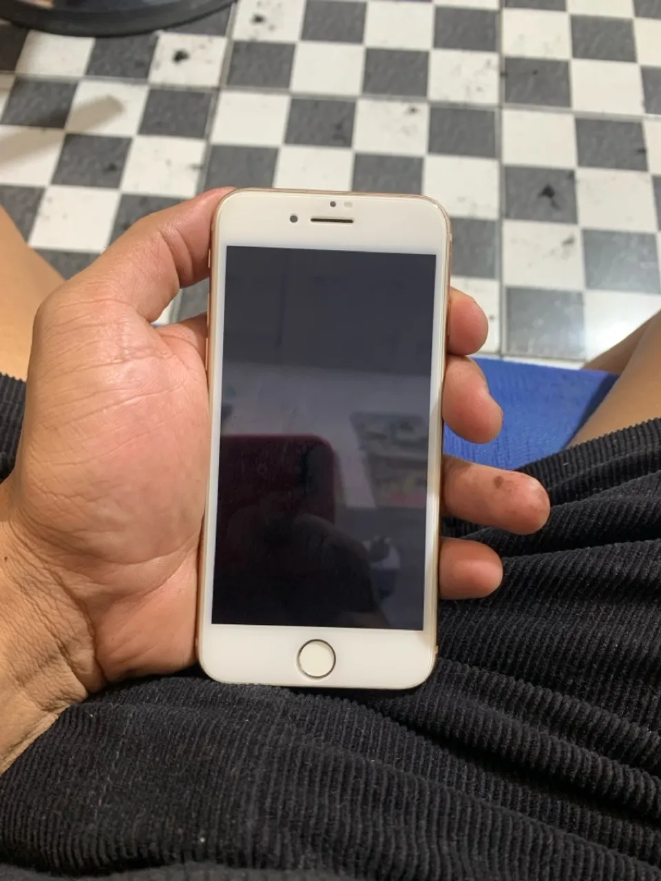 iPhone 8
