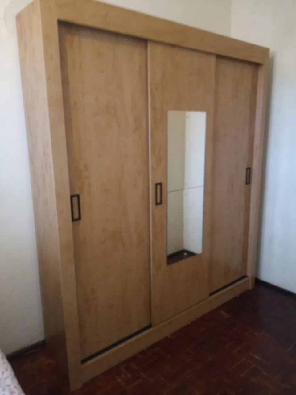 Montador de móveis transformando Sonhos
