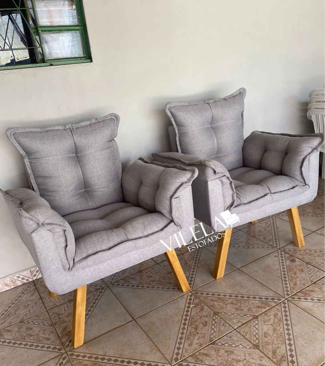 Poltronas elegantes e confortáveis65104742701955122