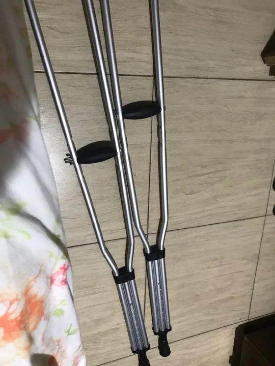 Dois pares de muletas!!! - Foto 2