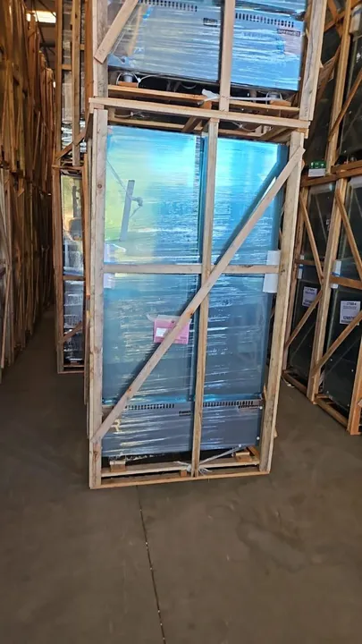 Geladeira Comercial Refrigerada 4 portas modelo novo Refrimate