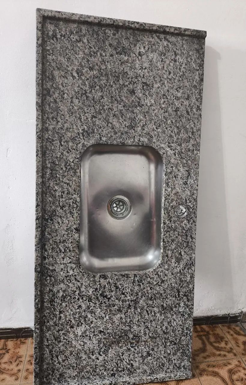 Pia de cozinha em Granito com  Cuba de Inox