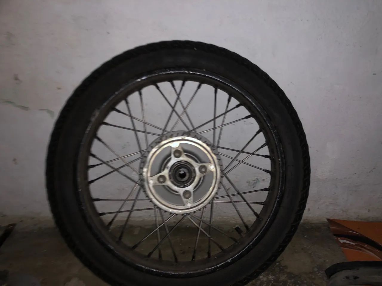 Vende-se pneu traseiro completo fan 125 2008 - Foto 4