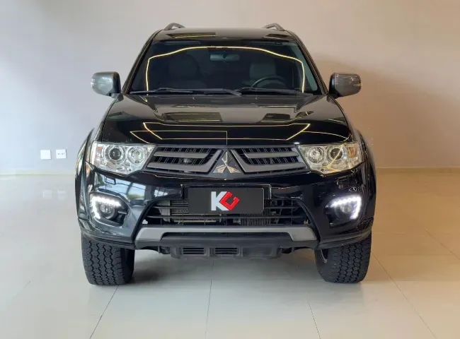 MITSUBISHI PAJERO DAKAR 3.2 HPE 4X4 7 LUGARES 16V TURBO INTERCOOLER DIESEL 4P AUTOMÁTICO - Foto 2