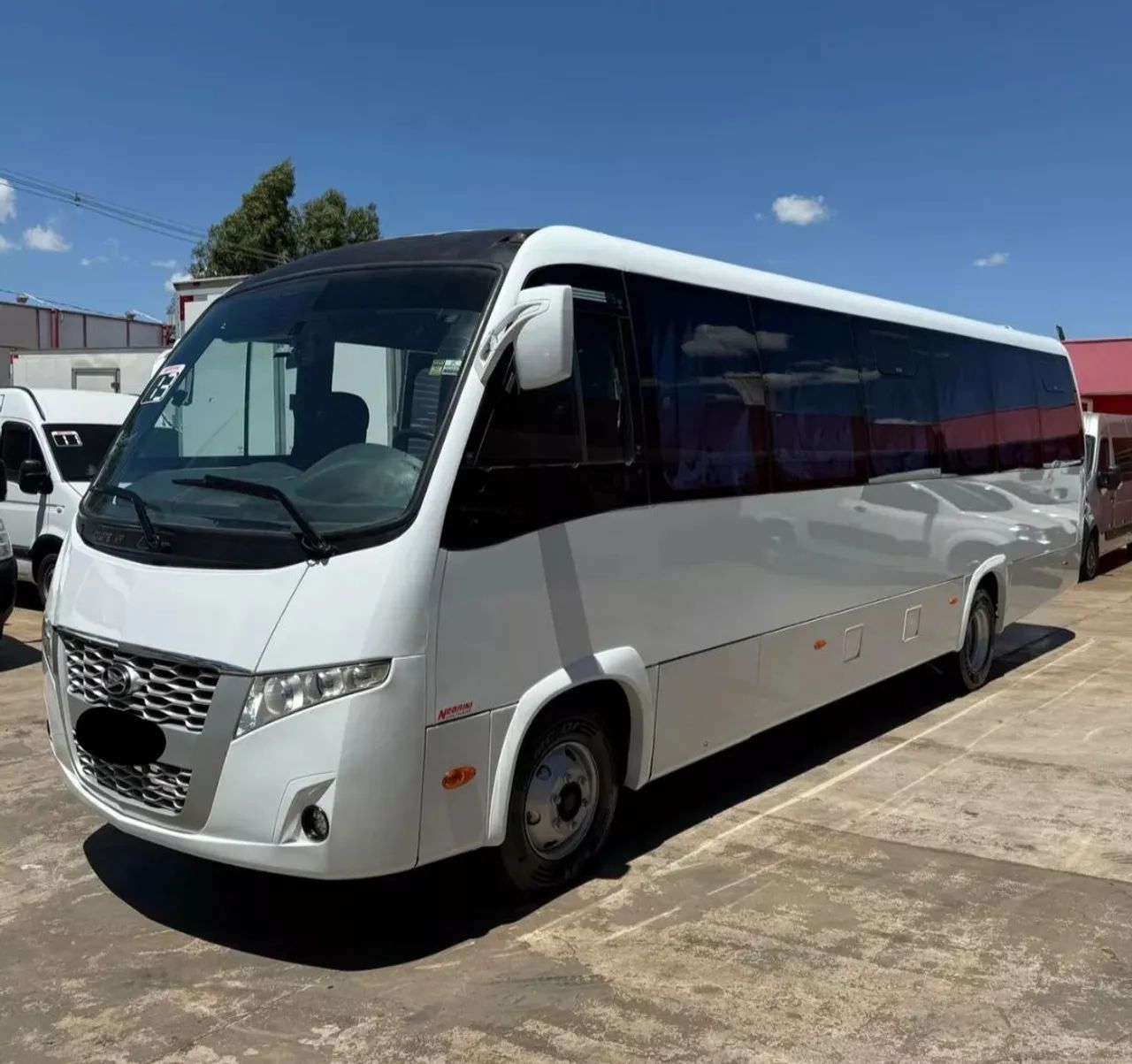 Volare w9 2013 executivo 32 lugares 