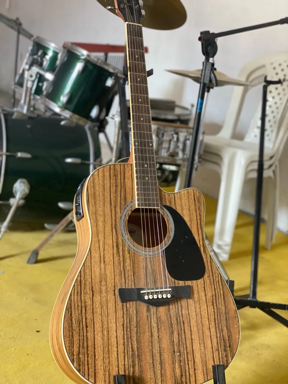 Violão folk