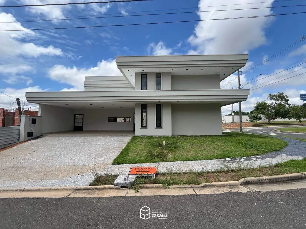 Casa à venda, 4 quartos, 1 suíte, 3 vagas, Loteamento Jardins Siena - Araguaína/TO