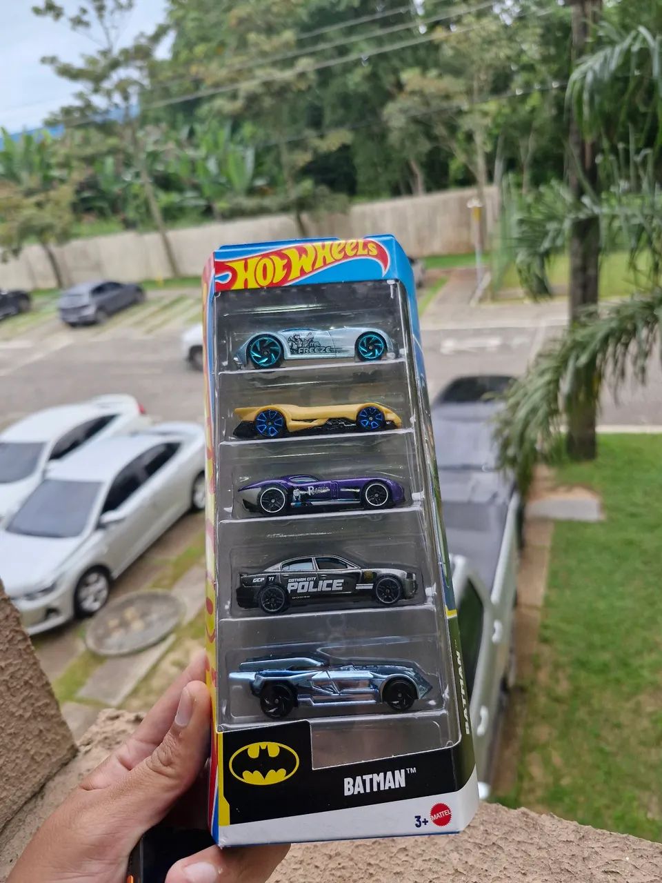 Hot Wheels Batman 5 Carros - Foto 2