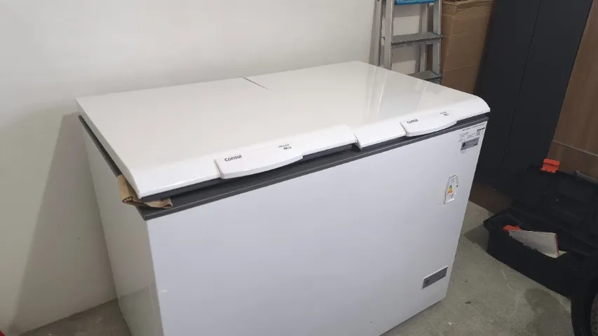 Freezer Horizontal Consul 2 portas 414L CHB42FB