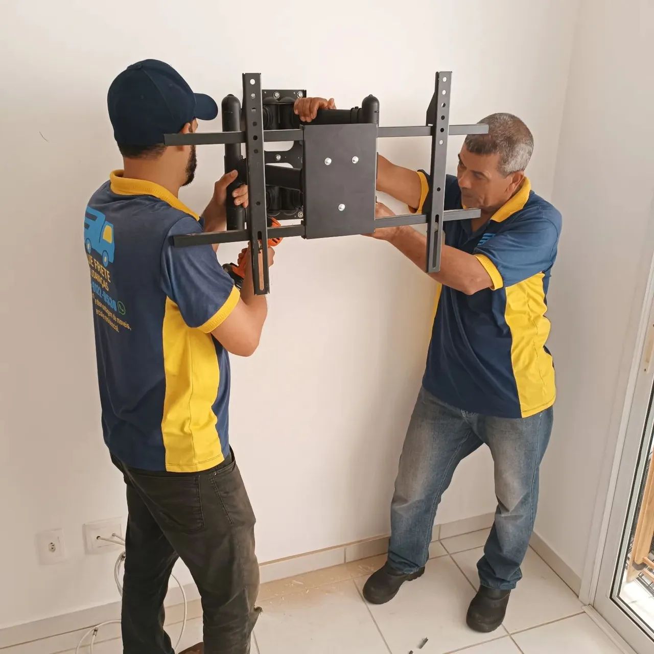Mudanças, Mudança residencial e comercial, montagem e desmontagem de móveis - Foto 3