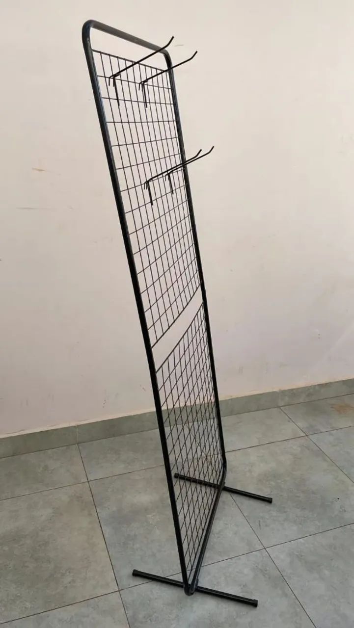 Biombo de chão aramado