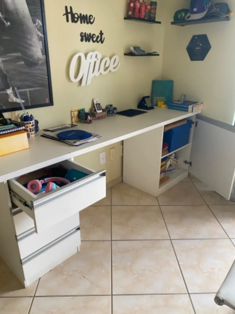 Oportunidade!! Móvel planejado excelente para escritório Home Office lindo em madeira!