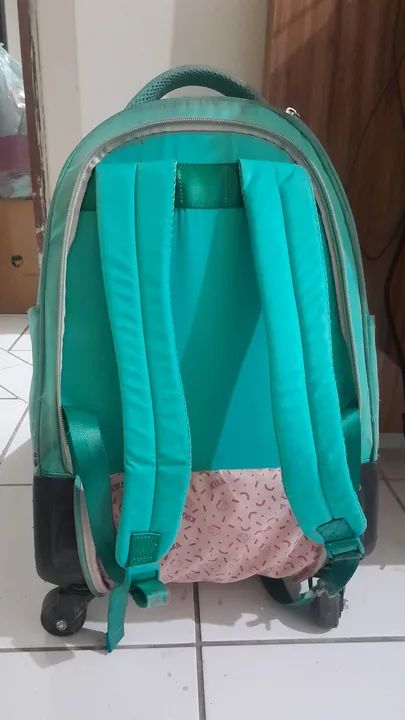Mochila Kika com rodinhas - Foto 3