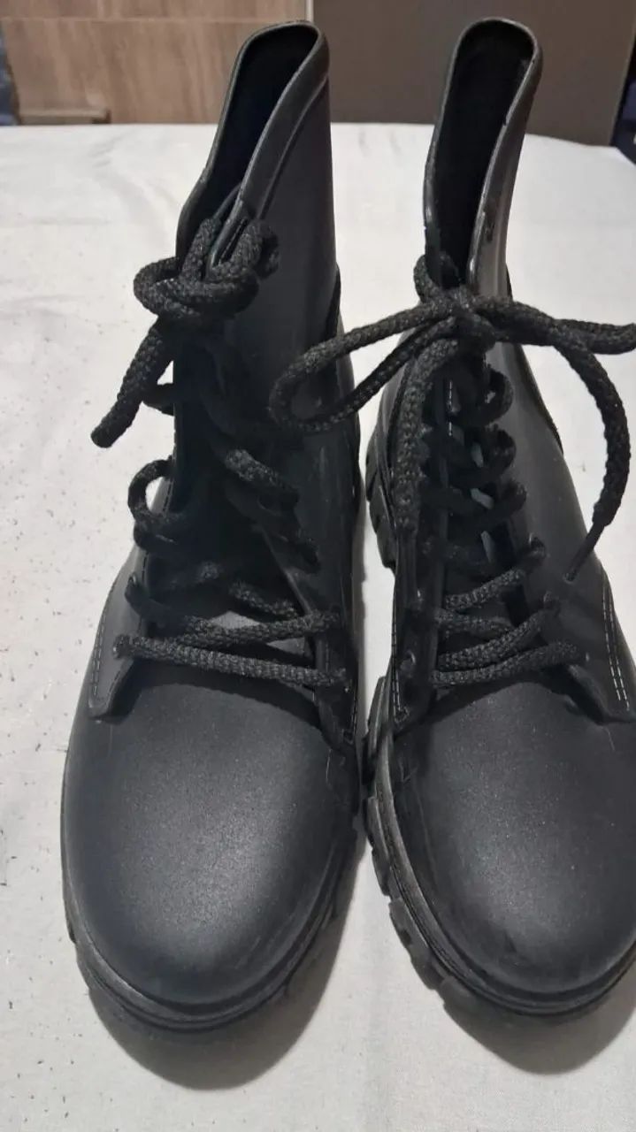 Bota preta infantil 64640056884611121