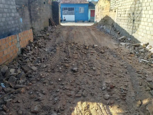 Terreno 5x25m à Venda - Localização Privilegiada em São Sebastião/AL