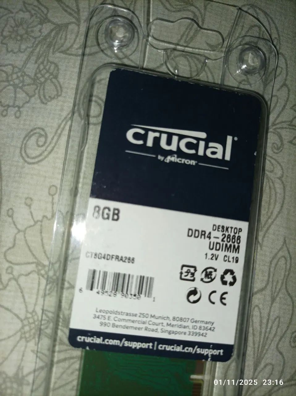 Crucial 8GB DDR4 desktop memory new64264609593729121