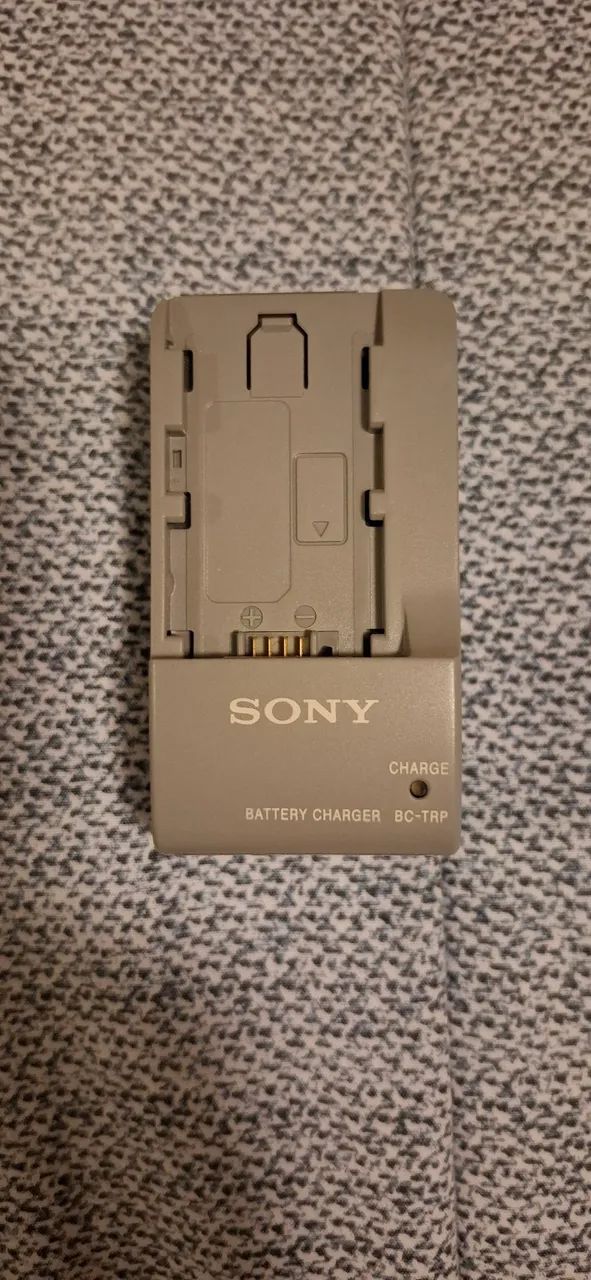 Carregador de Câmera Sony BC-TRP - Foto 5