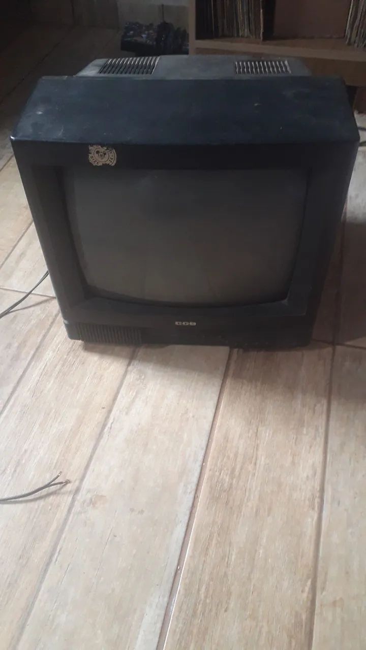 TV cce pra retirada de peça - Foto 6