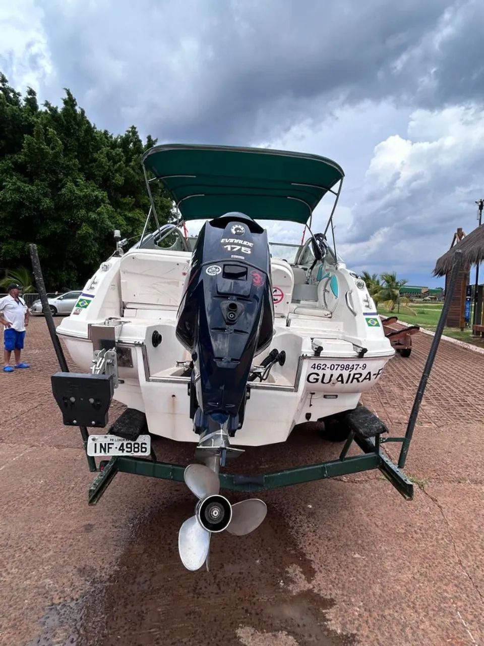 Focker 215 - 2006 x1 Evinrude 175 HP ñ Phantom Ventura Fs Nx Real