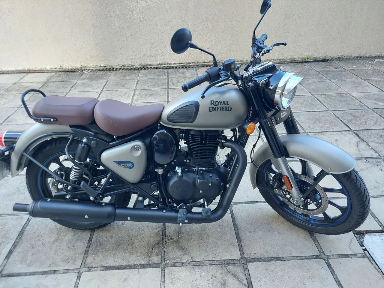 Royal Enfield Classic 350 - Dark Gunmetal Grey - Foto 2