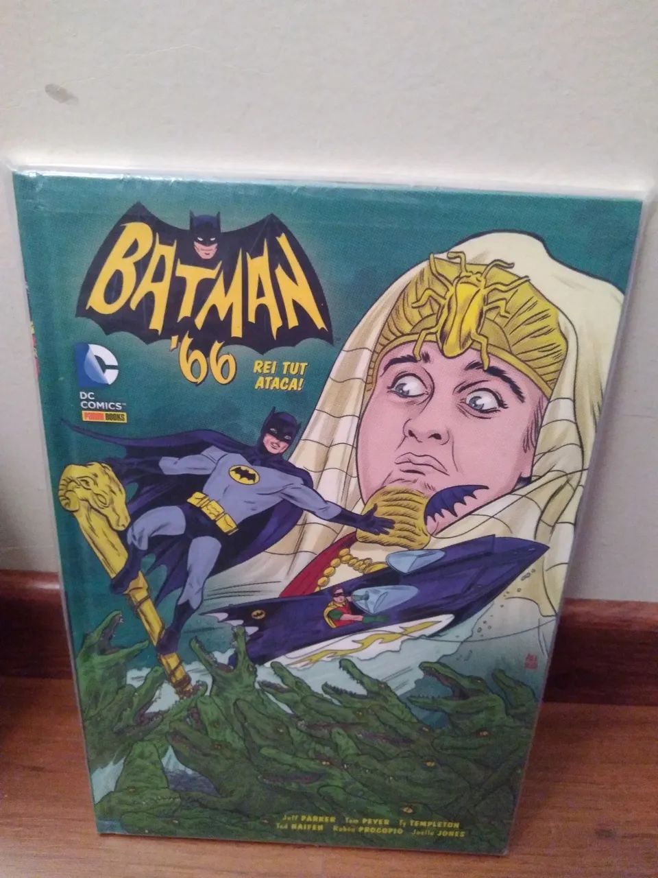 Batman 66 - Rei Tut ataca 